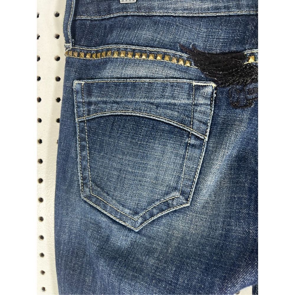 Robin’s Jeans - Picture 14 of 16
